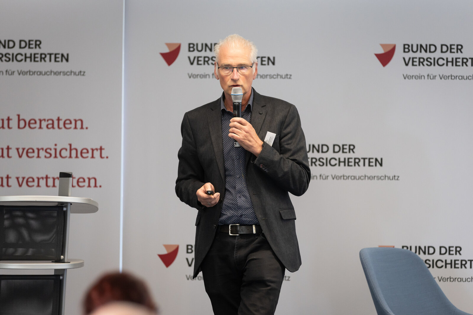 Das Bild zeigt Dr. Peter Röthemeyer, Jurist, Mediator, Lehrbeauftragter, Wissenschaftlicher Beirat des BdV. | © Valeska Achenbach