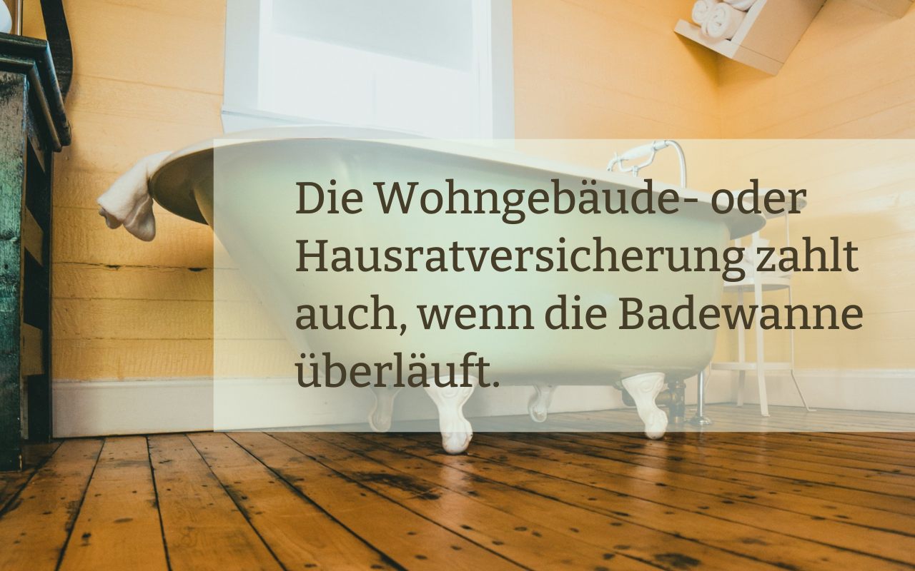 Läuft die Badewanne über, ist das nicht in der Wohngebäude- oder Hausratversicherung versichert. | © Erik Mclean / Unsplash Das Bild zeigt ein Badezimmer mit einer altmodischen Badewanne. | © Erik Mclean / Unsplash